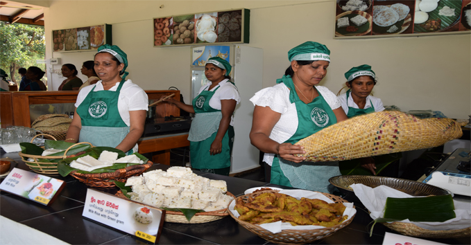 Hela Bojunhala outlet image